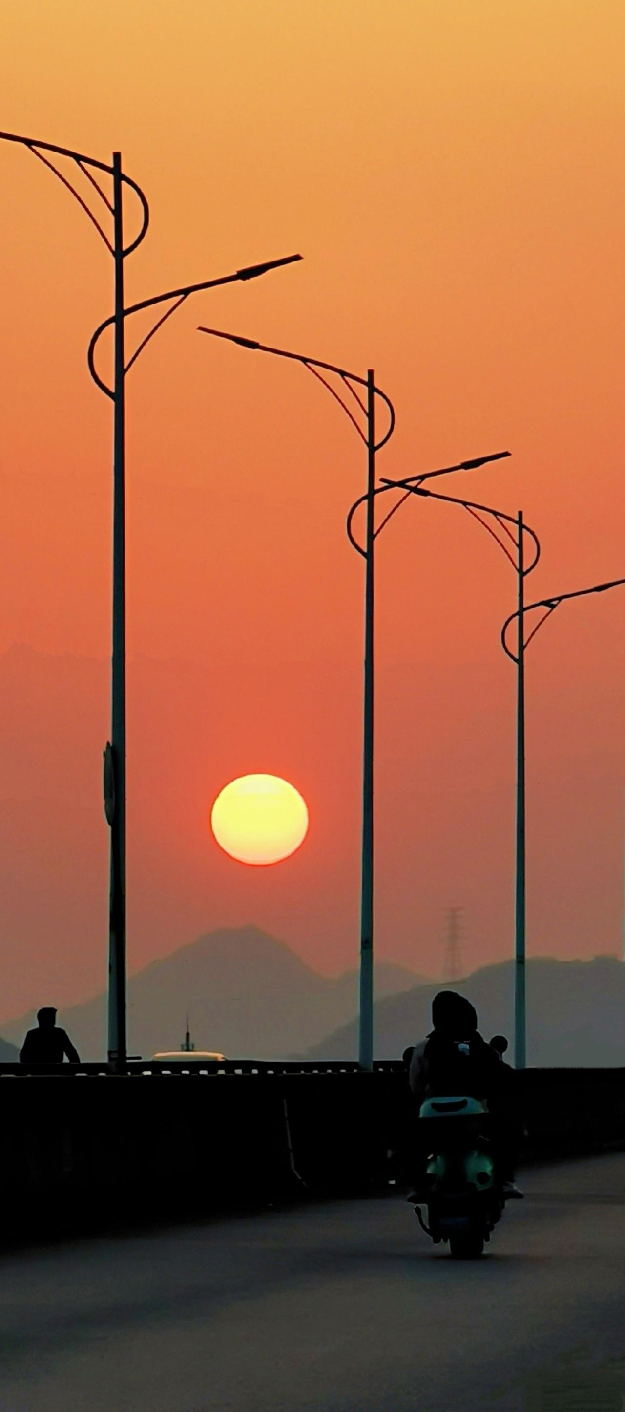 落日余晖映晚霞一抹夕阳美如画手机摄影夕阳风景线最美日落