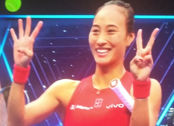 郑钦文即时排名升至28位，重返世界前30！
        北京时间10月10日