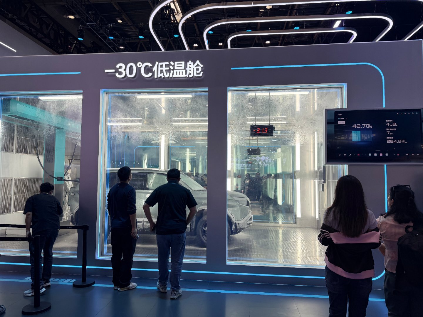 腾势N8L闪充版，第二代刀片电池，纯电续航430，9分钟充满，易三方，云辇A，天