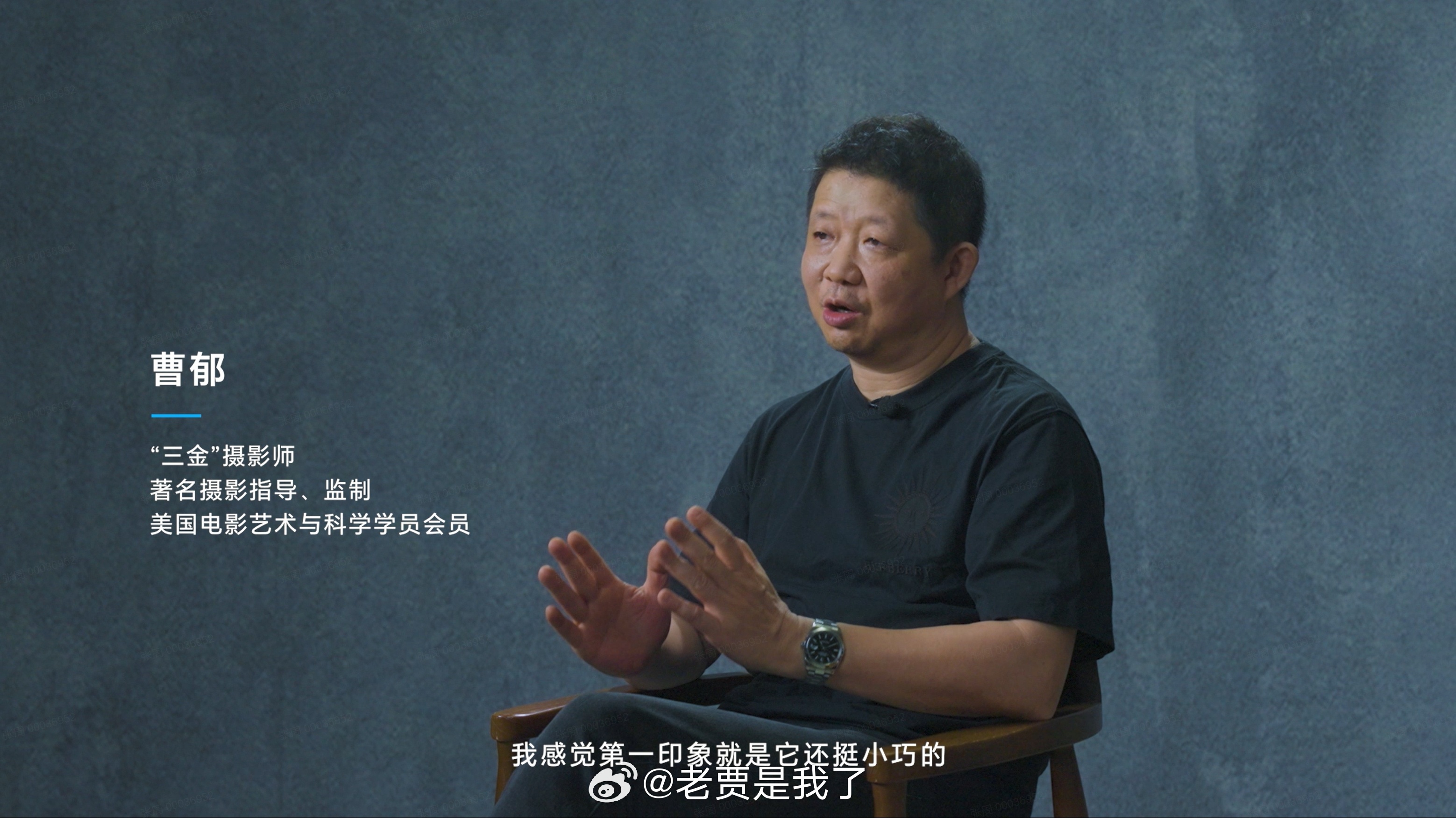 李健称放弃RobotPhone有一万个理由荣耀李健说得挺实在：“后退，总有一万个