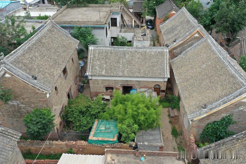平顶山宝丰程庄村：两大家族古村内斗两百年，最后联手修了个寨墙，谁都没赢

宝丰县