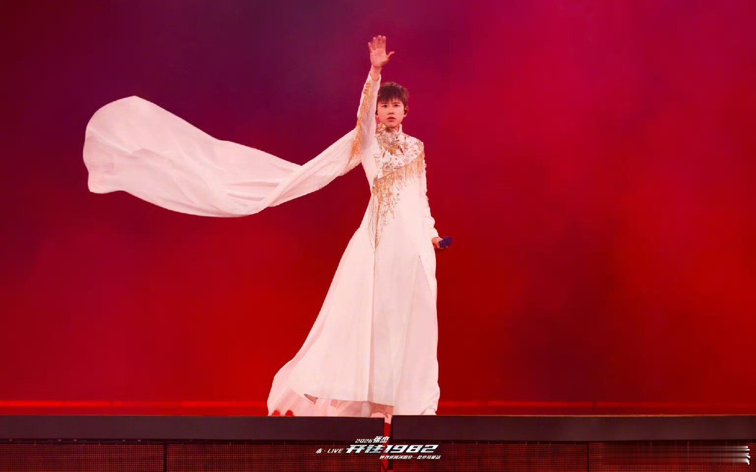 张杰每一场都十分美好十分精彩十全十美第十场！张杰的歌声承包所有快乐，唱到不想停，