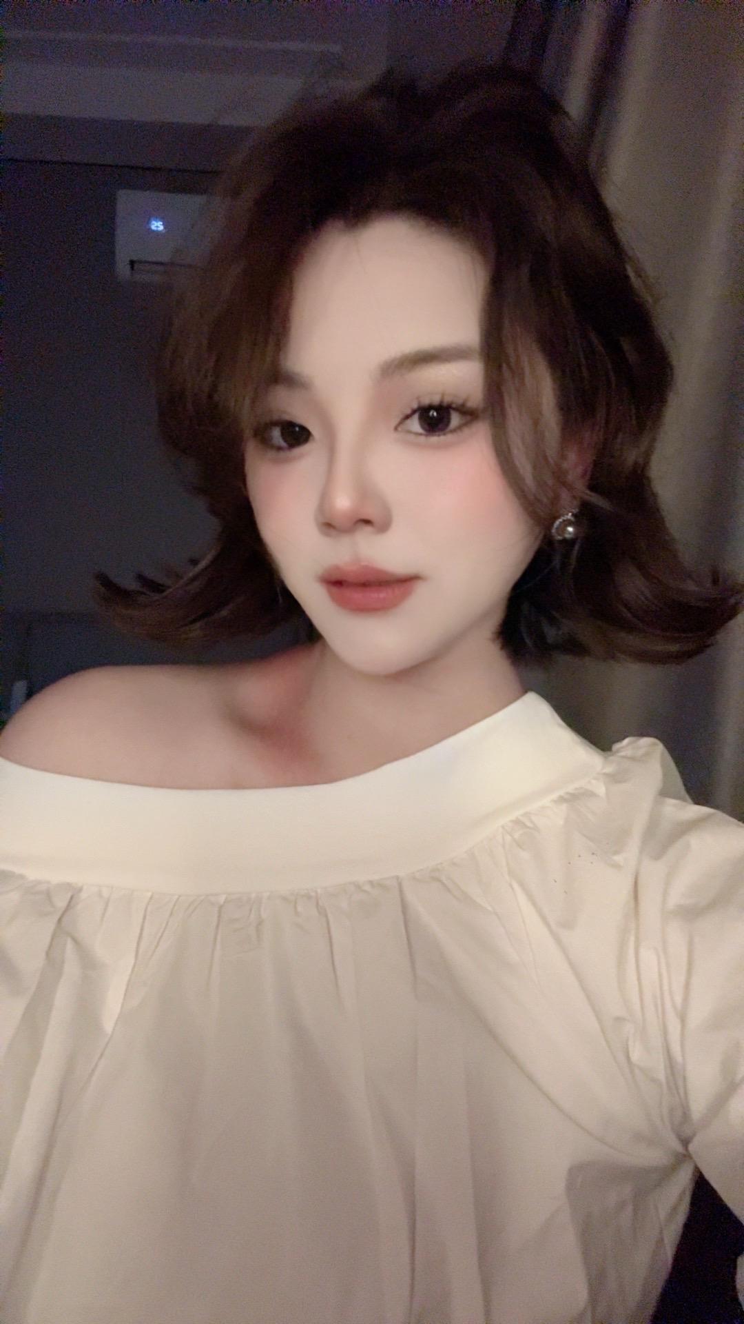 被晒伤的美颜都遮不住😤