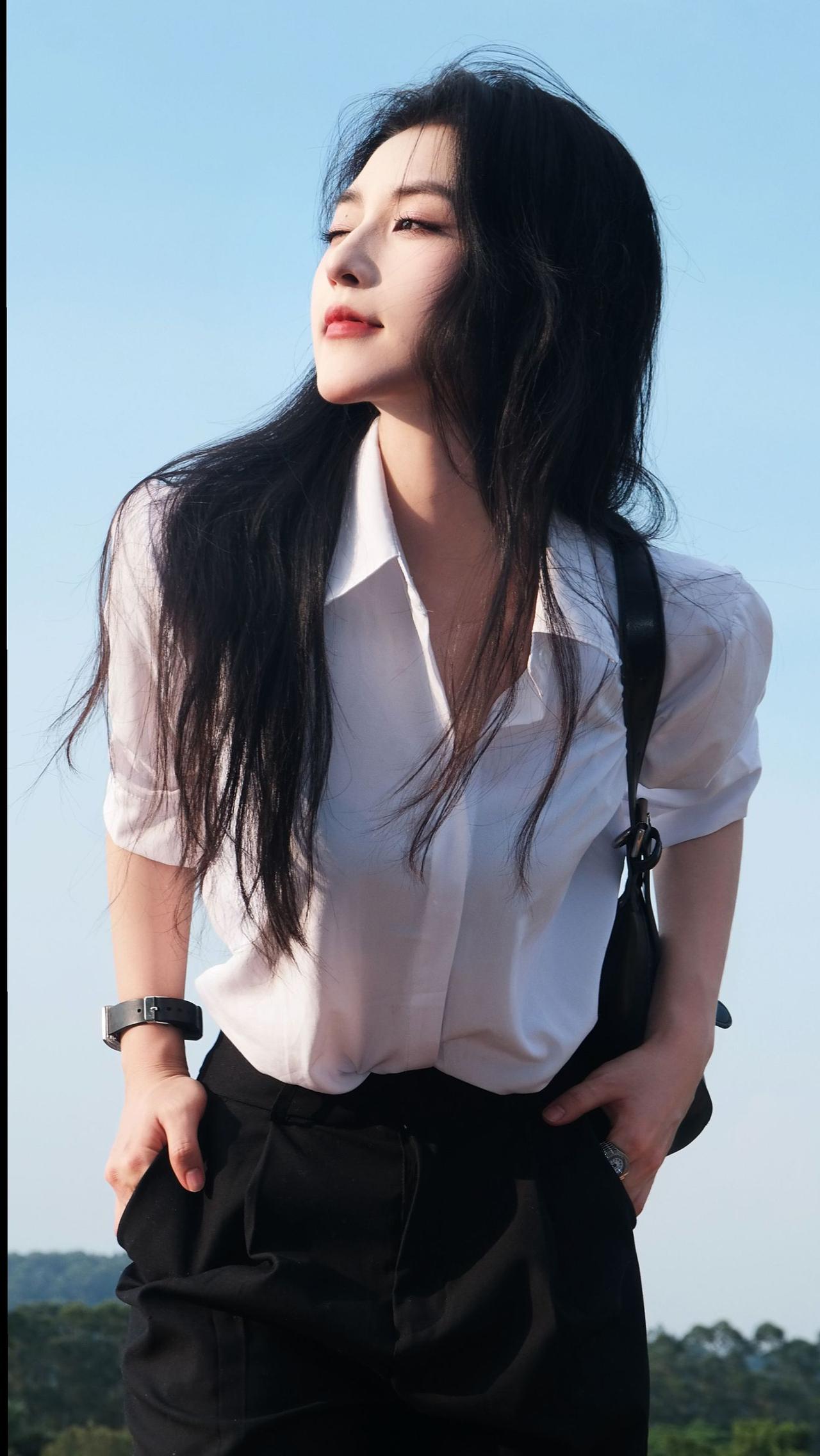 中年女人如何穿搭显得高级、优雅?什么搭配显气质 成熟端庄漂亮的女人都有什么特点