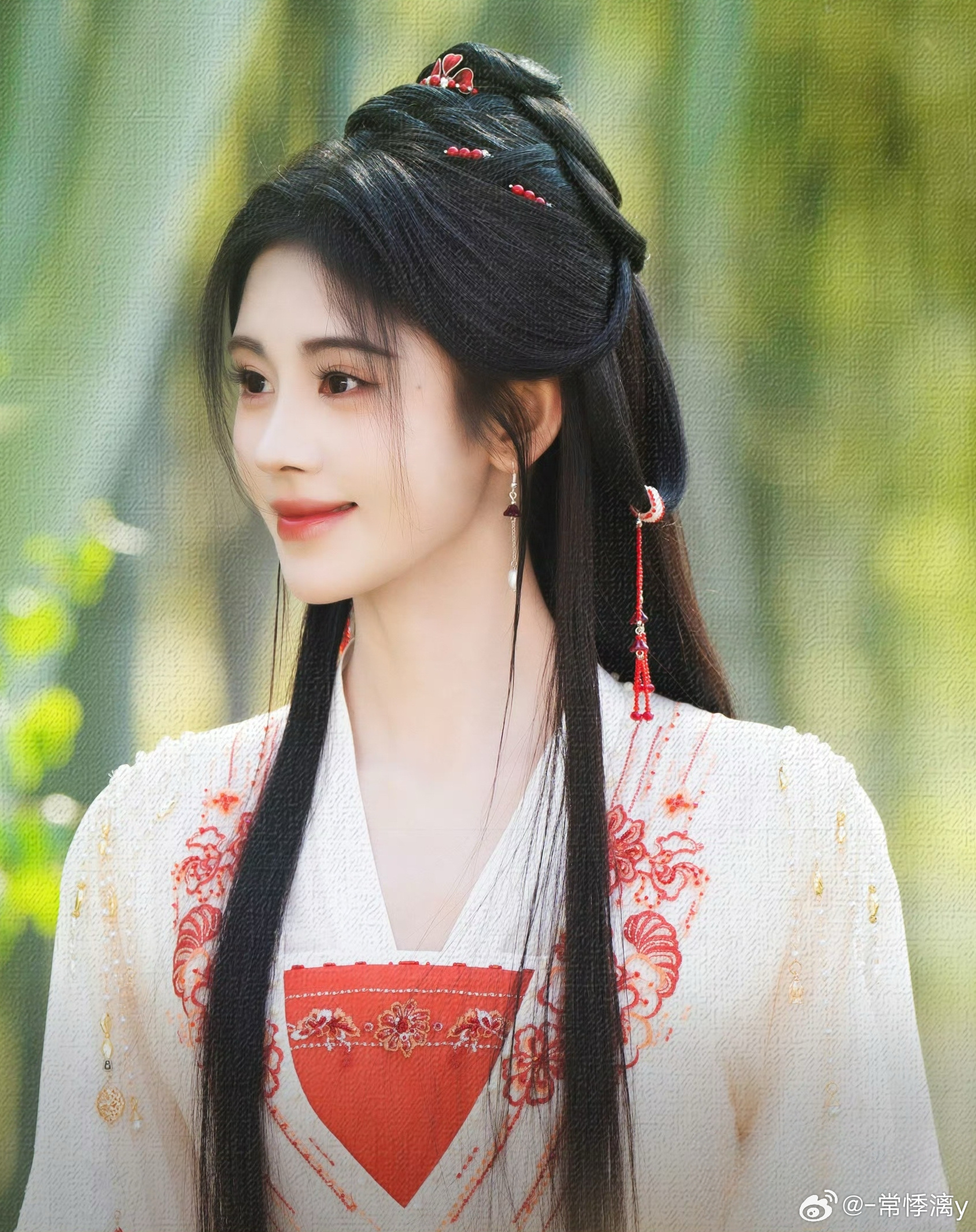 鞠婧祎 jjy鞠婧祎千香 jjy 鞠婧祎姜黎非“我在等一个浪漫的春天，希望这个就
