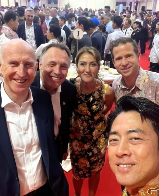 香格里拉对话会结束，新加坡宴请各国官员：菜品一上来就知道完了！
5 月 30 日