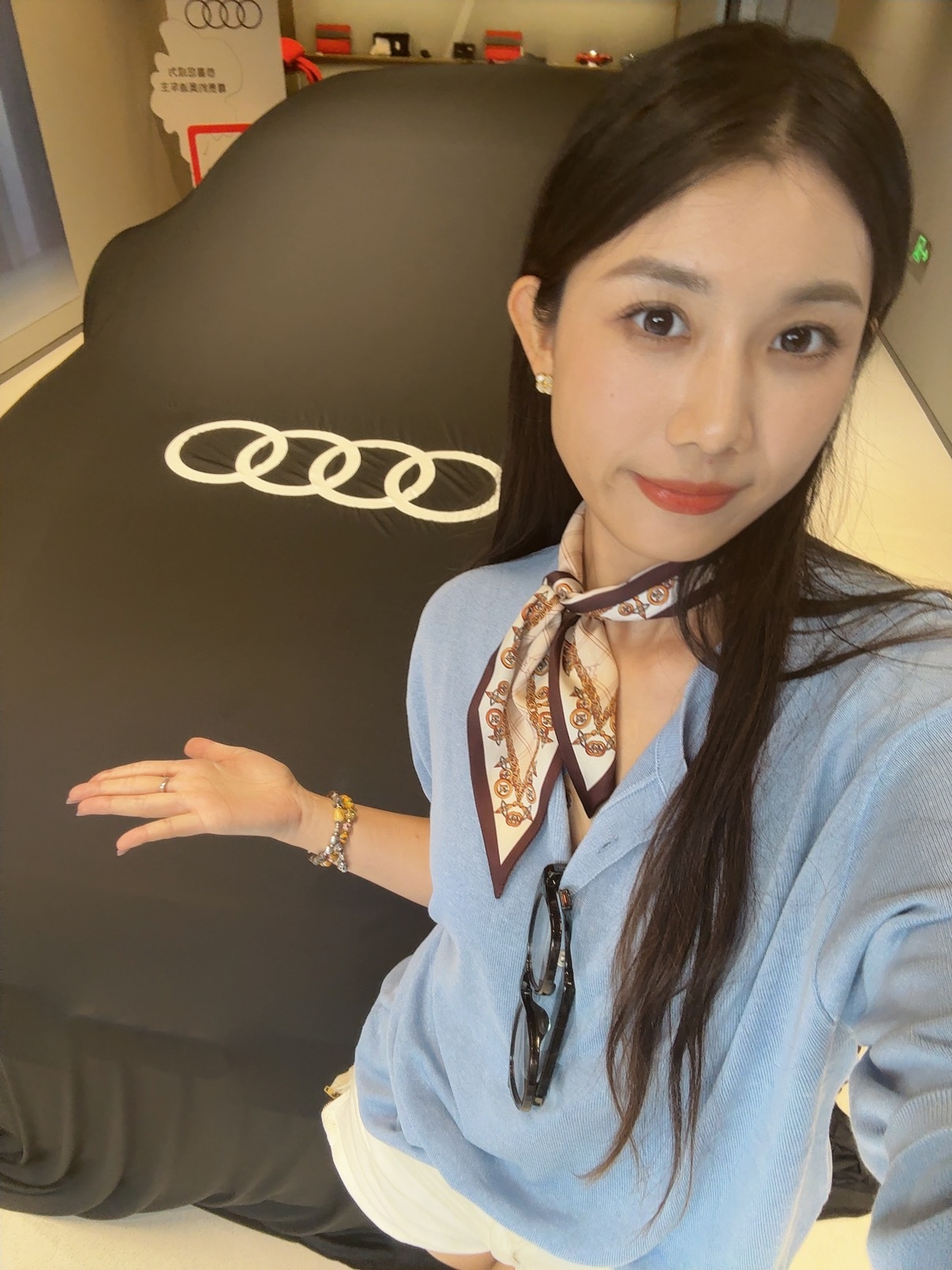 有木有人提前祝贺一下我[doge]颜色等一下揭晓吧卷妹的唠嗑上汽奥迪a5l  ​