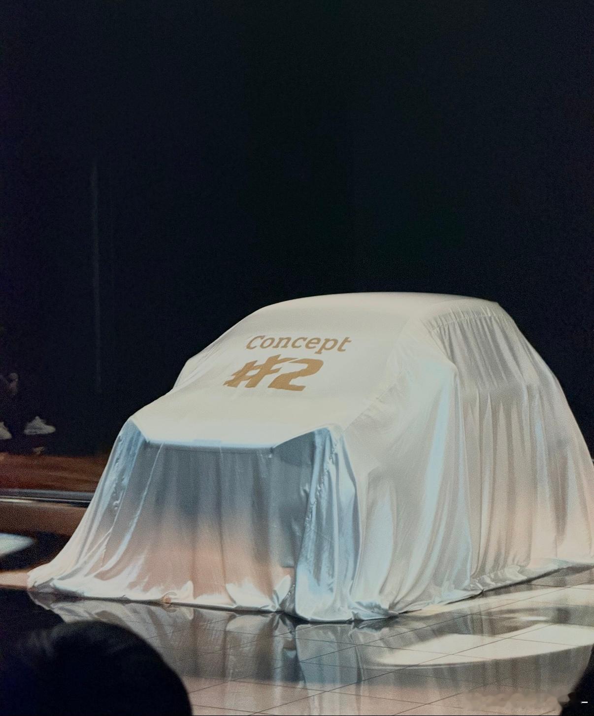 霜霜の新车前线smart     我是真喜欢smart精灵2号 ！长度2.79米