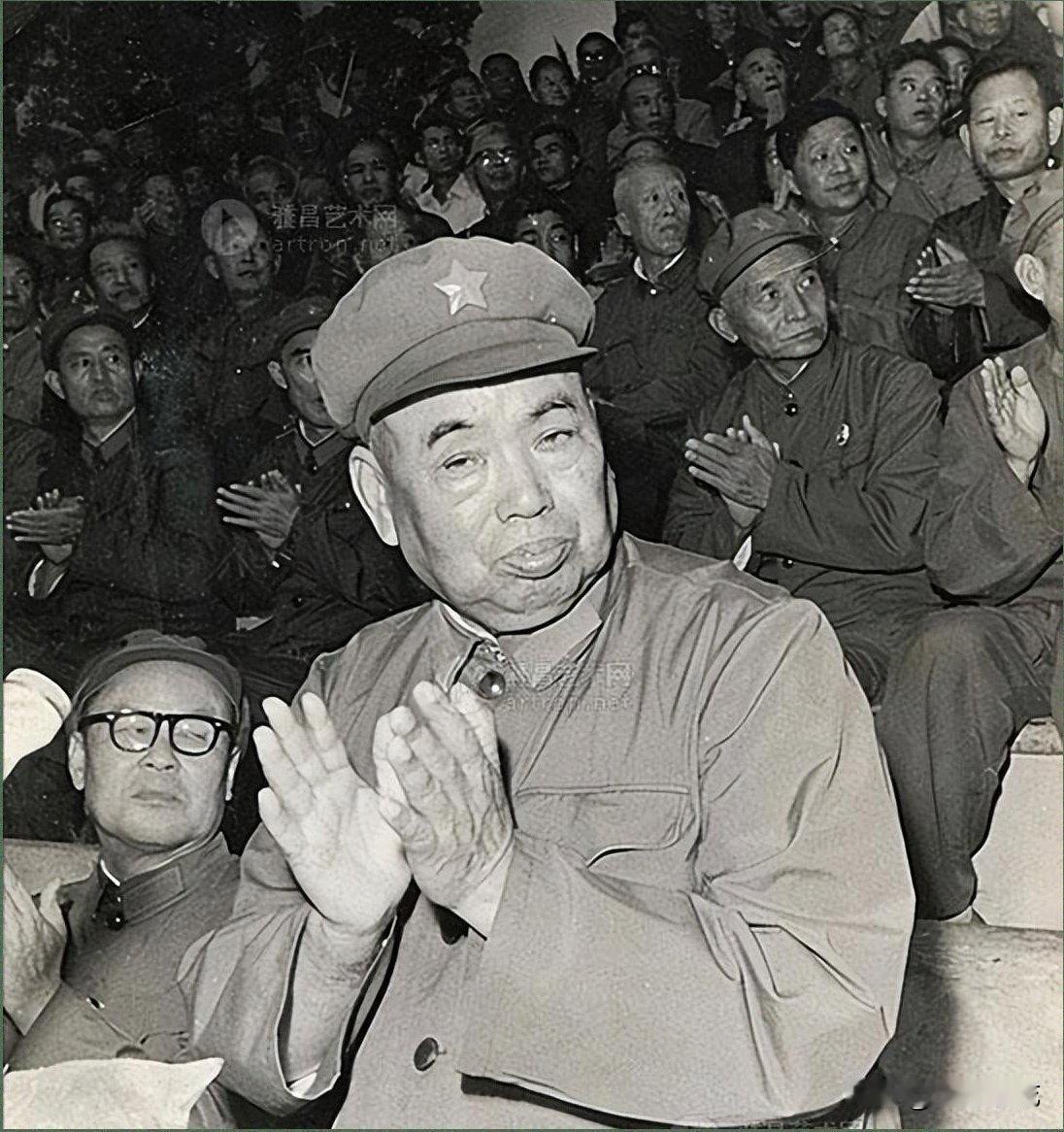 1979年3月5日，谅山已被打成一片废墟，但72岁的许世友却在指挥部里拍了桌子：