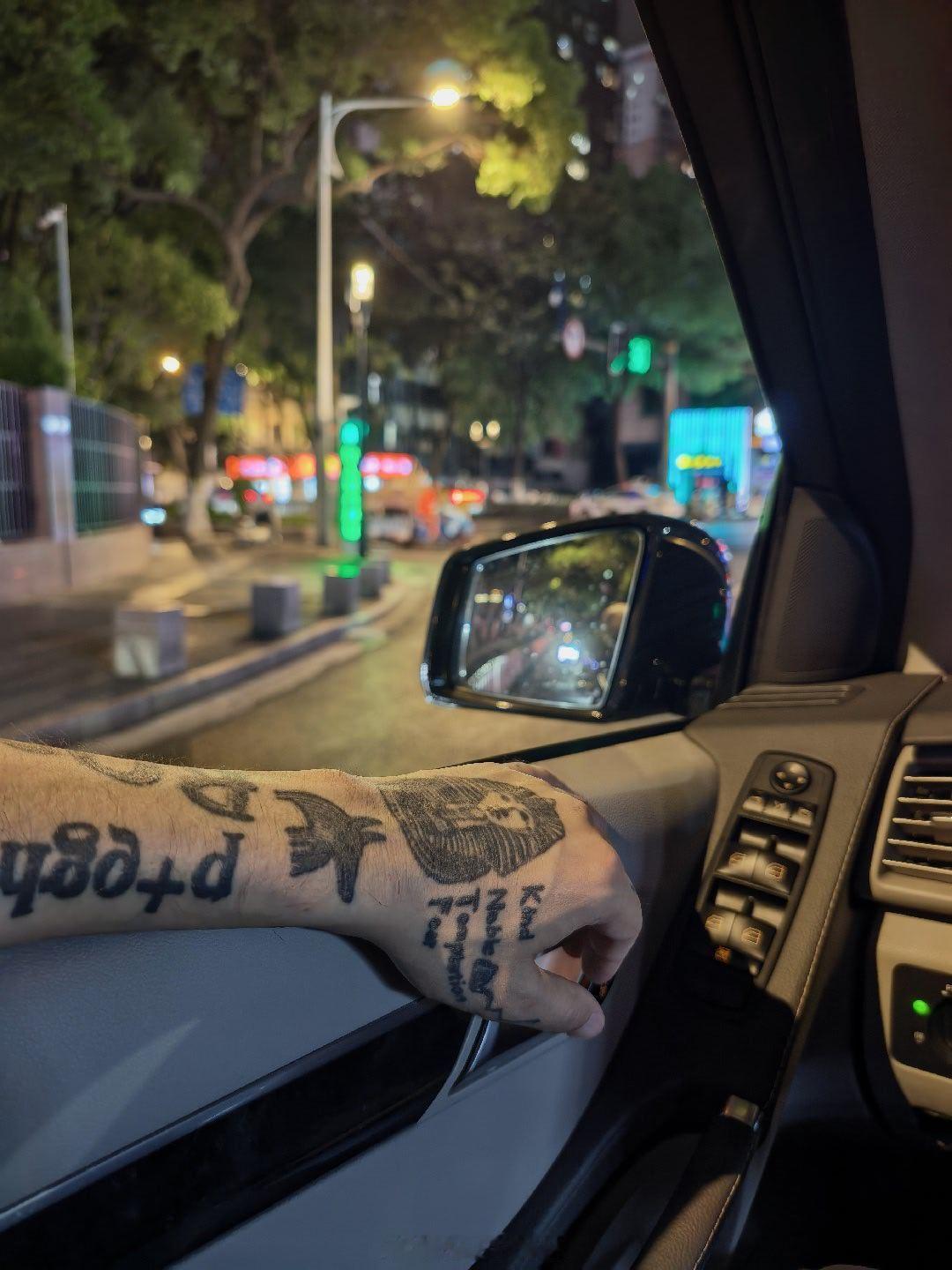 没啥，就是忙，最近。 南京