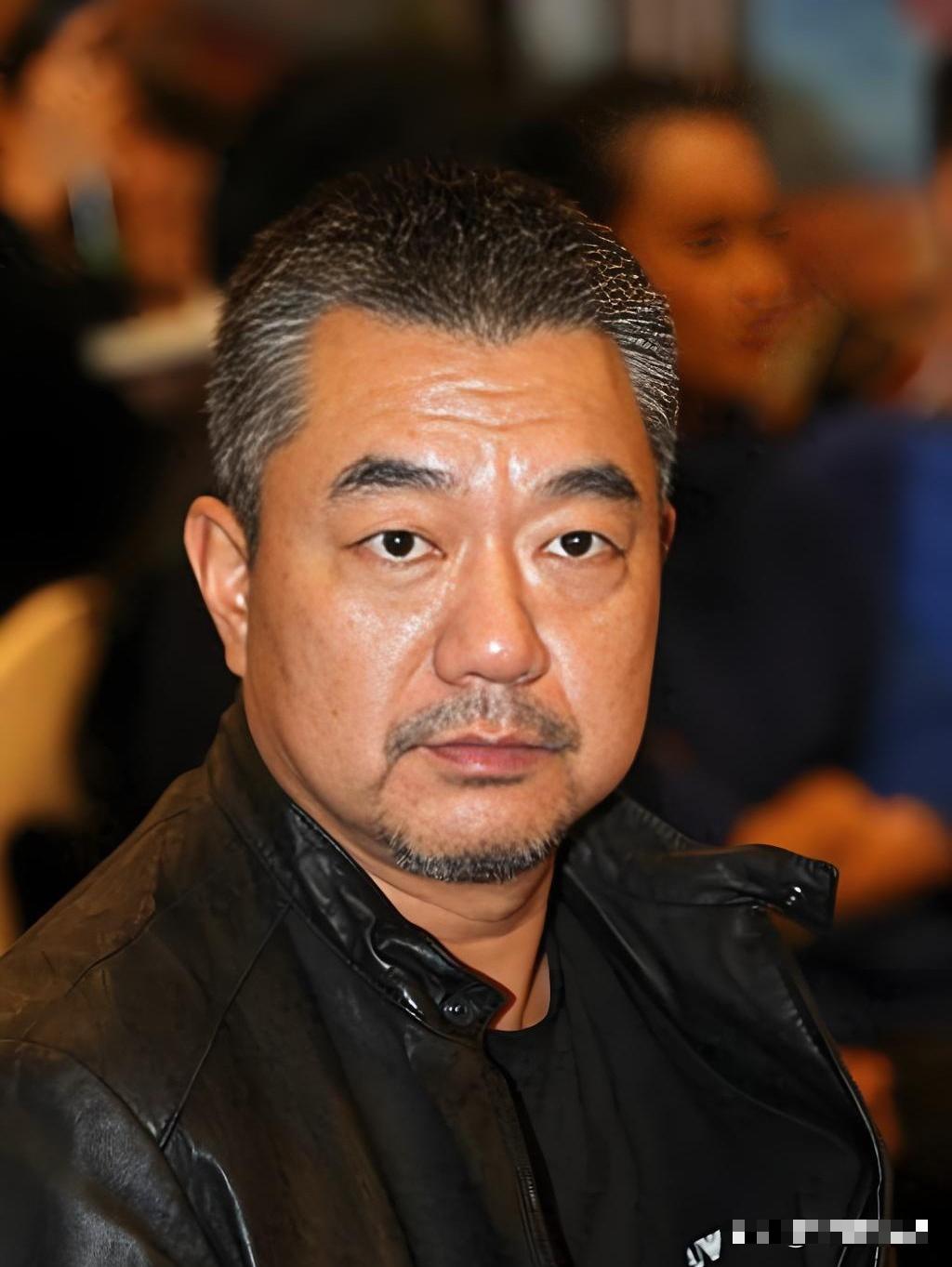 [太阳]主持人问董勇：“你做过替身，自己又有功夫，为什么你跟李连杰拍霍元甲的时候