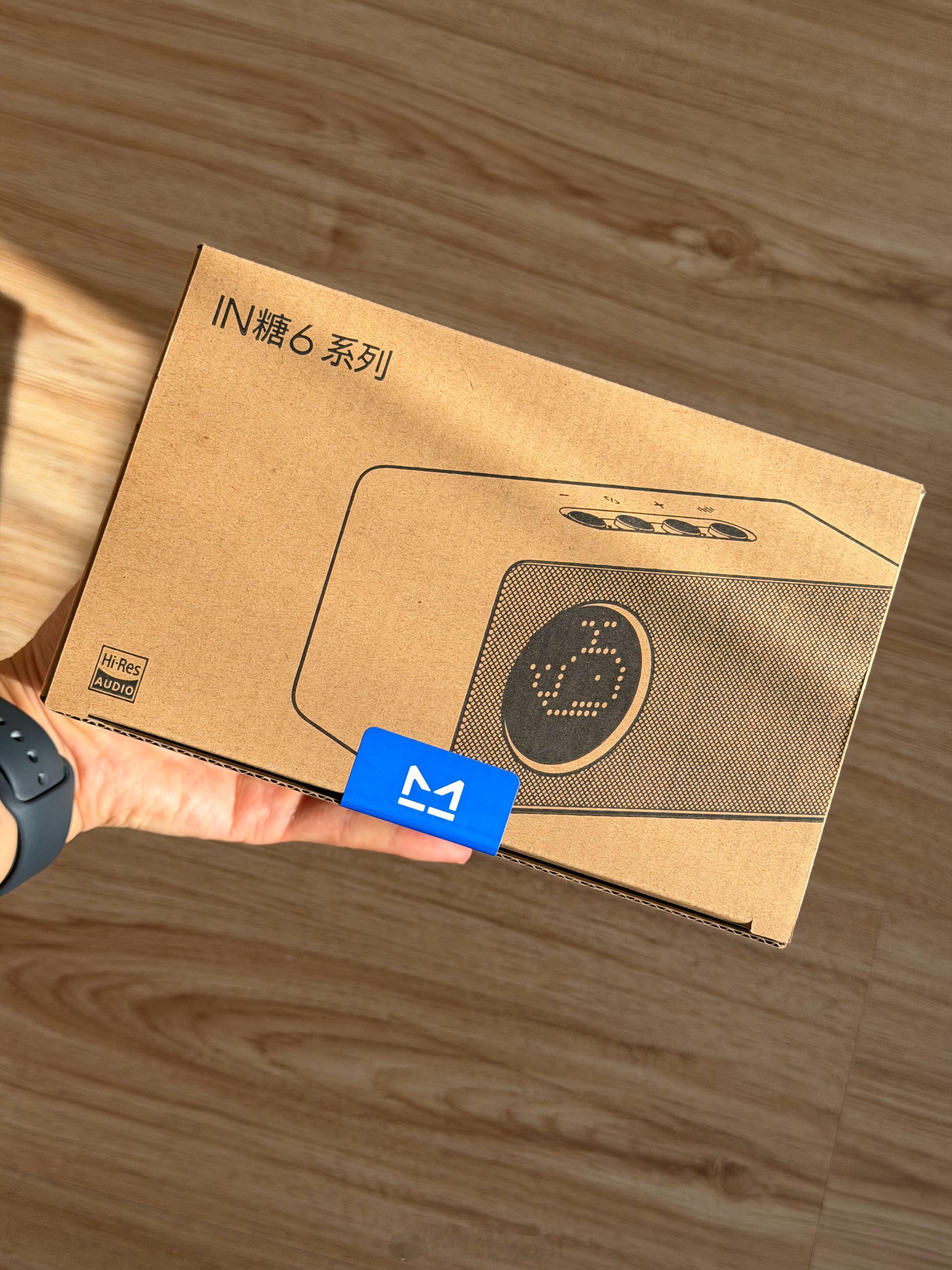 有人想要智能音箱嘛？！【关注➕点赞】抽一个铁粉送！全新未拆封的天猫精灵IN糖6智