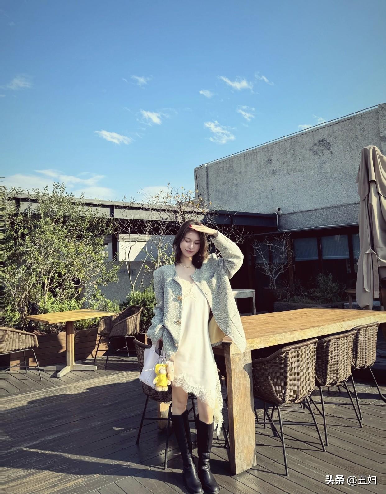 短裙长筒靴,可爱吗?短裙长筒靴若颜色搭配协调，会增加可爱感。