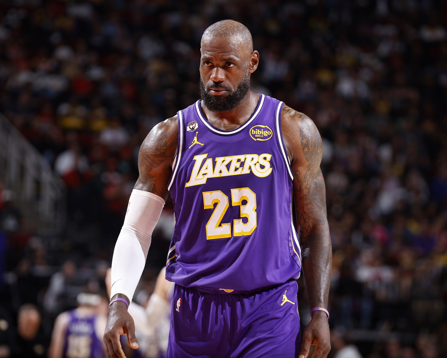 4月11日讯 今日，湖人101-73主场大胜太阳，迎来两连胜。赛后，湖人球星詹姆