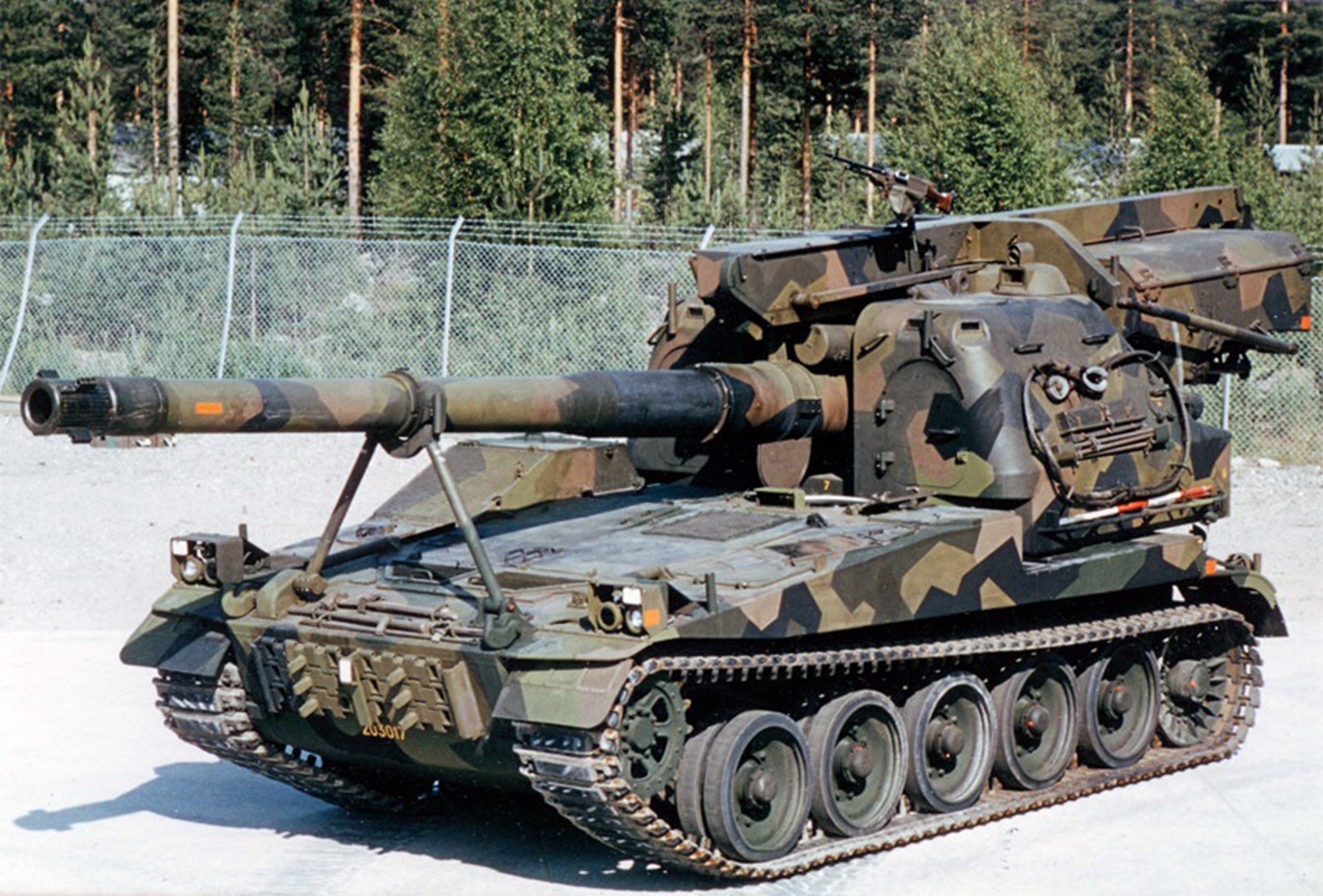 分享圖片：瑞典“班加農”1A/VK-155 155mm自行榴彈砲 