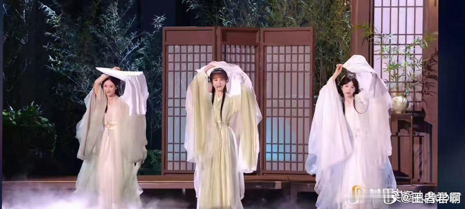 谢楠二公冷夜舞台造型 冷夜赴舞台，古韵映佳人！谢楠古装造型仙气满满，颜值与状态全