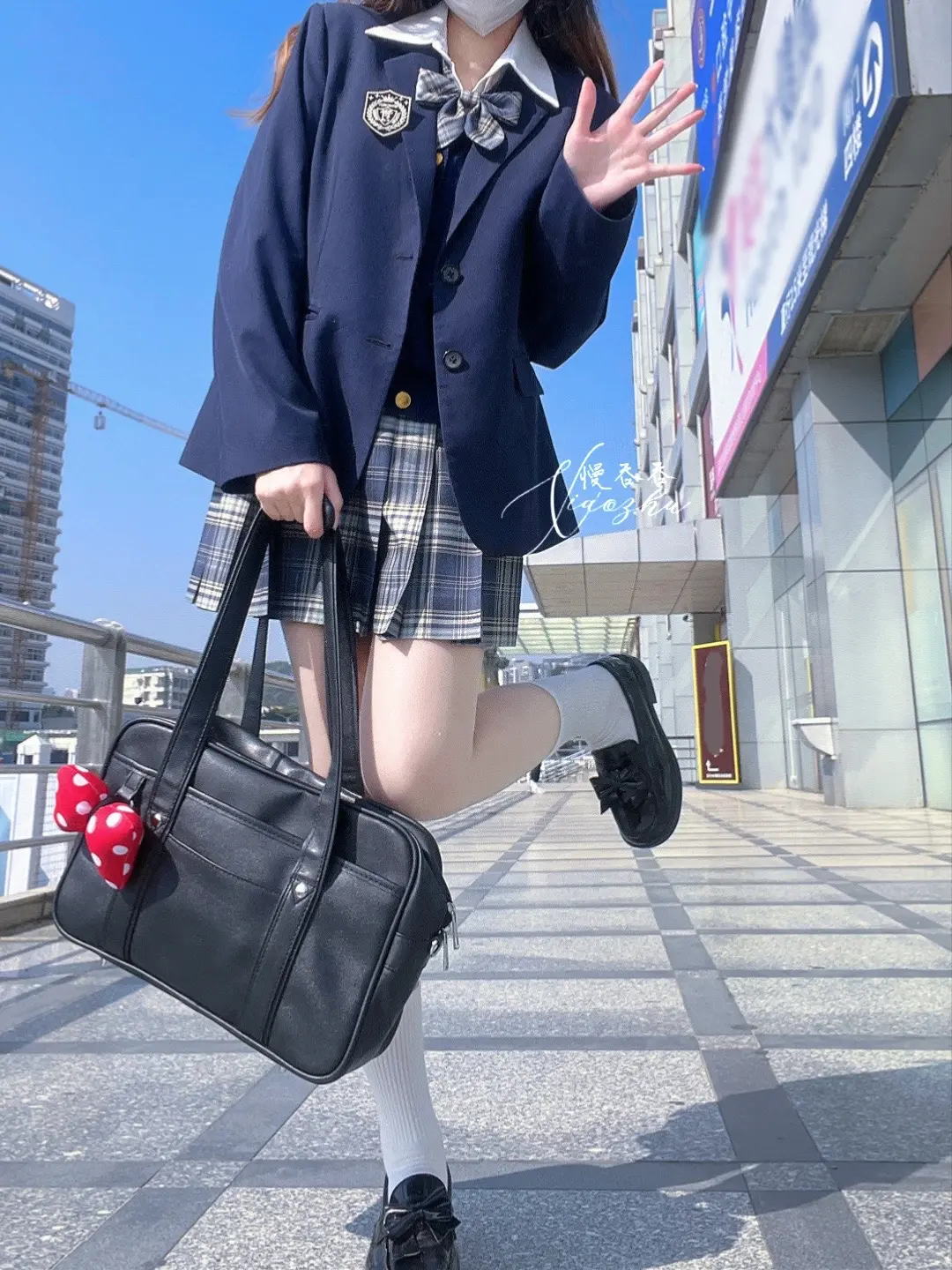 今日文案“骗我感情就算了  还偷我表情包” |