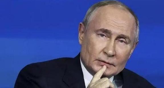 美国记者曾经提问普京，如果中国大陆要解放台湾，俄罗斯会不会掺和一把？普京干脆利落