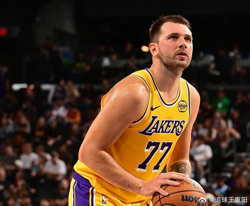 305NBA 爵士vs骑士风向：小242.5307NBA  湖人VS奇才风向：大