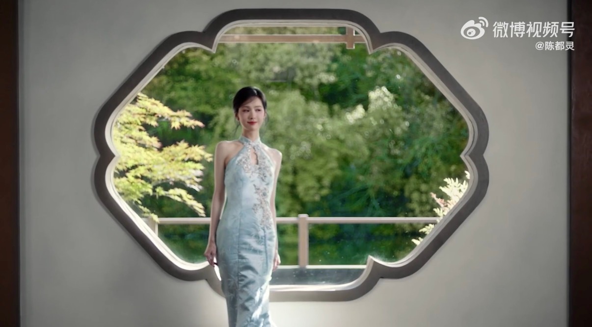 陈都灵翘楚现代番外短片 陈都灵周翊然现代番外短片绝了！互动自然有feel，旗袍西