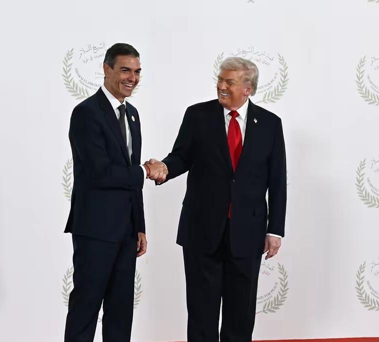 面对西班牙和英国，特朗普一如既往，将对手简单粗暴地划分为“赢家”与“输家”。这种