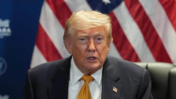 美国你凭什么要对过往霍尔木兹海峡的货船收费？
全球能源命脉霍尔木兹海峡，地处伊朗