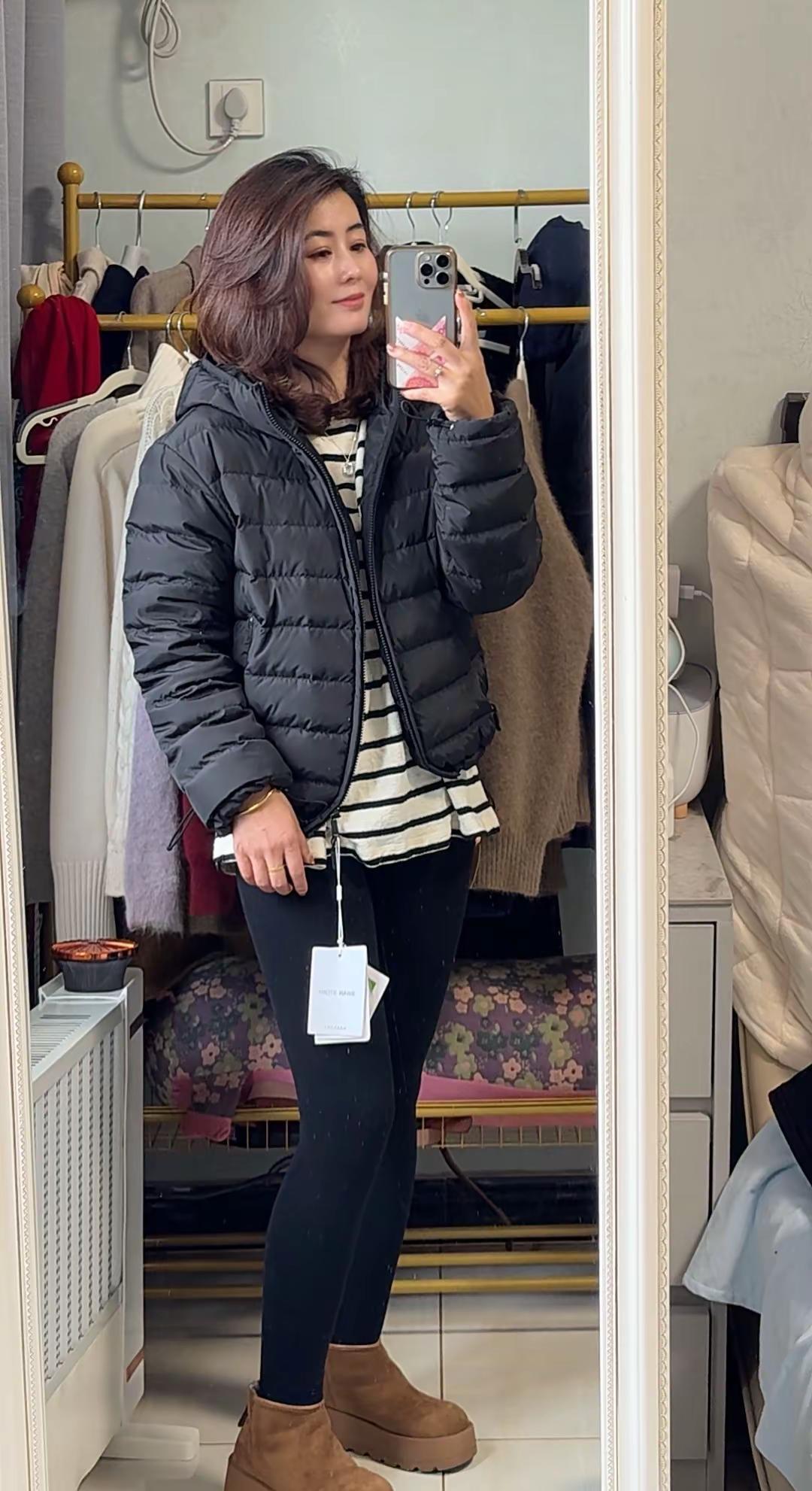 丽姐家的新款排骨小版鹅绒服收到货了，真的是显瘦经典百搭款，轻薄款的充绒量真的挺实