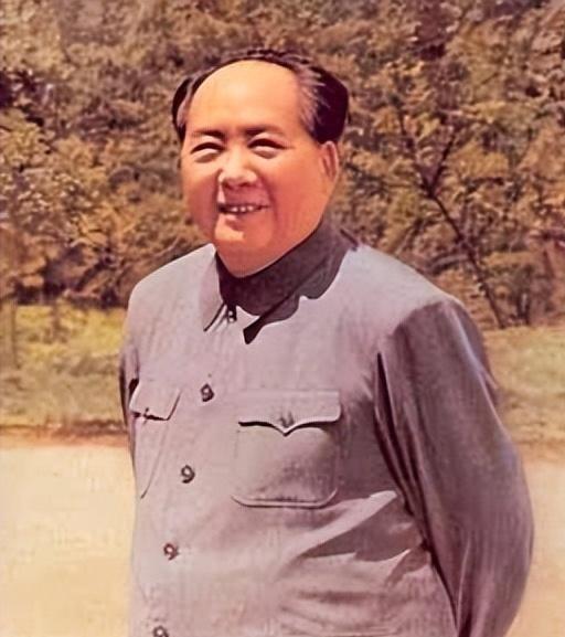 台湾问题：伟人早已给指出了路线，毛主席曾经表示：台湾只有两条路可以走，一条是通向