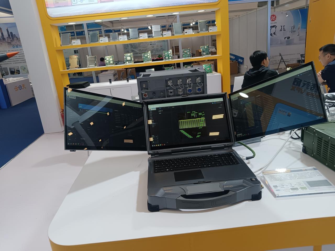 AI的幻觉都没那么离谱！粉们对那个年代莫名其妙的滤镜。
那个年代大学生毕业不想入