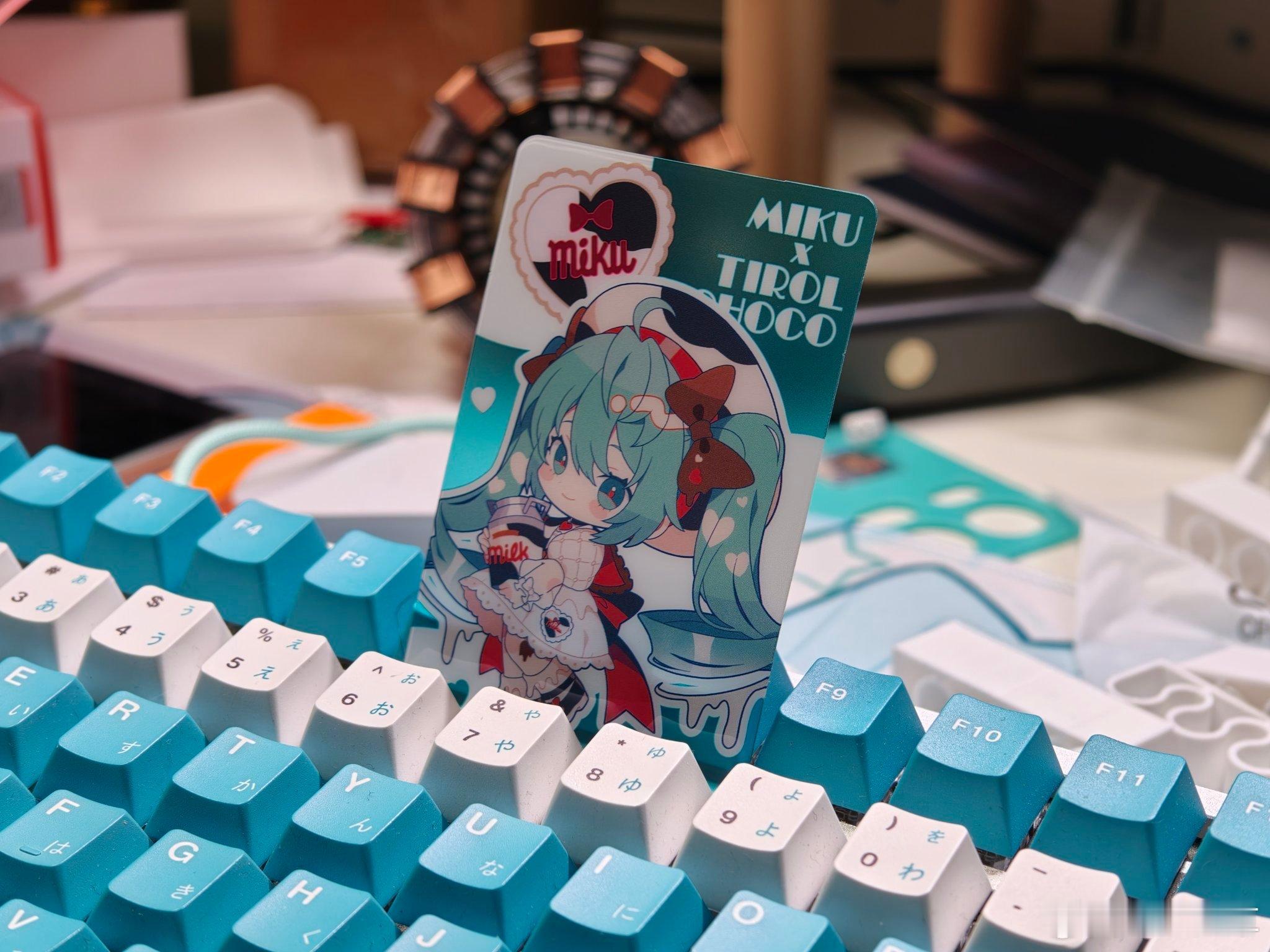 买到了初音未来联名的巧克力！！！ ​​​