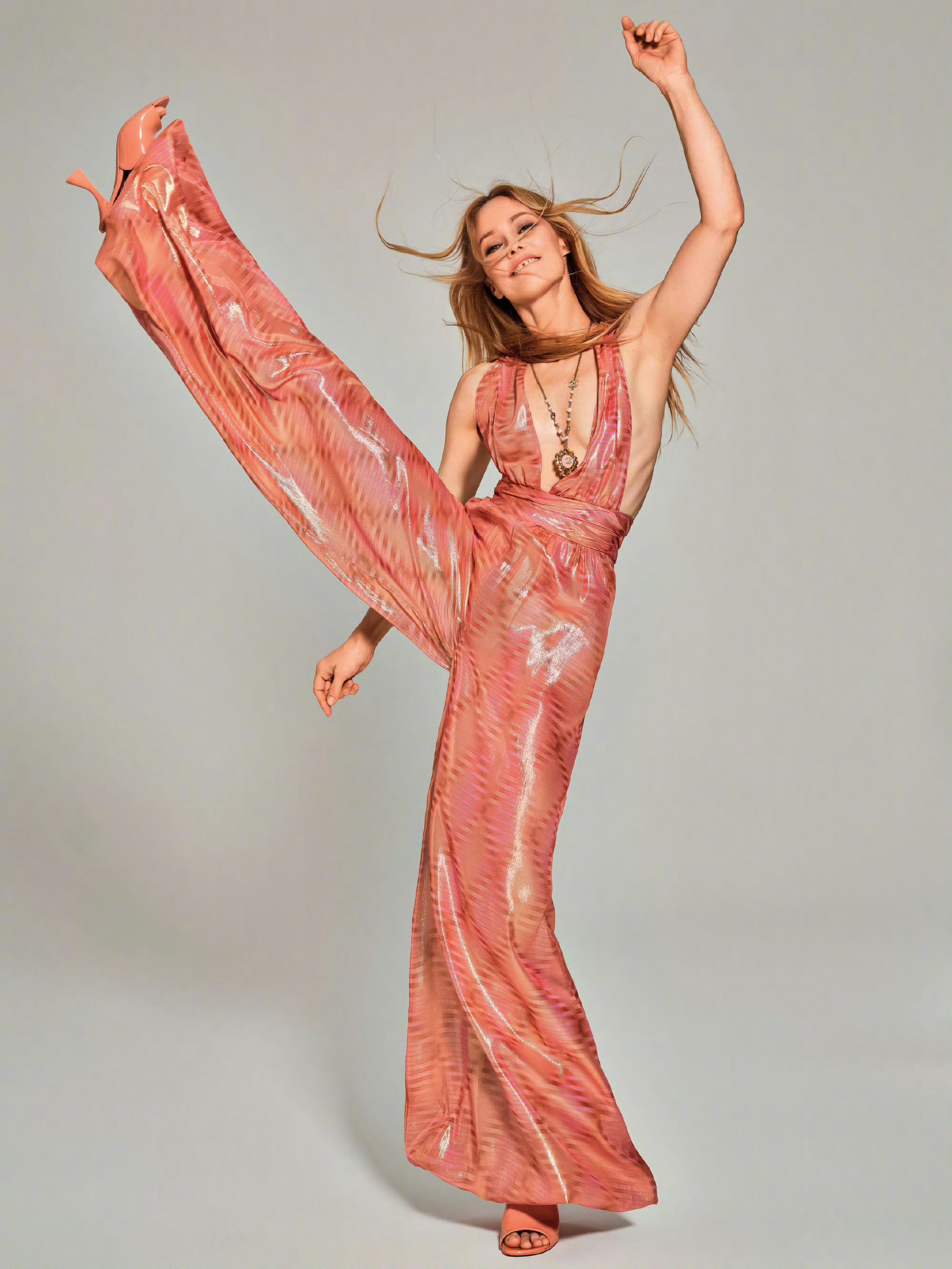 Madame Figaro 法版费加罗十月新刊大片香奈儿的经典面孔Vanessa