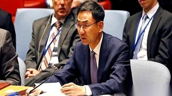 我跟你说，联合国那场会，咱家代表一口气怼了五个“不”字，对面鹰酱的脸，当时就挂不