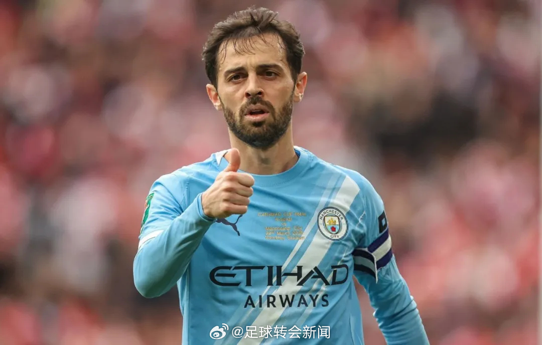 罗马诺消息，贝尔纳多-席尔瓦希望在世界杯之前选好自己的新东家。一些欧洲顶级俱乐部