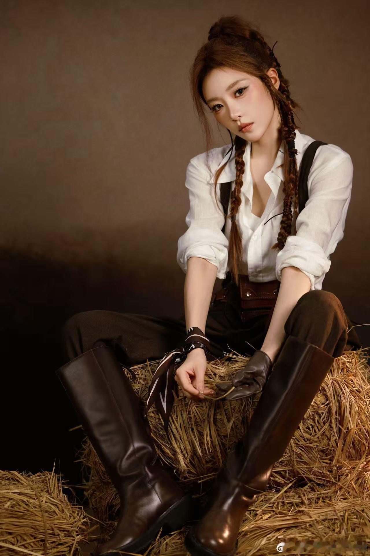 张月训练室版遗憾 她不是那种一开口就炫技的歌手，但就是能让你安静下来听。训练室版