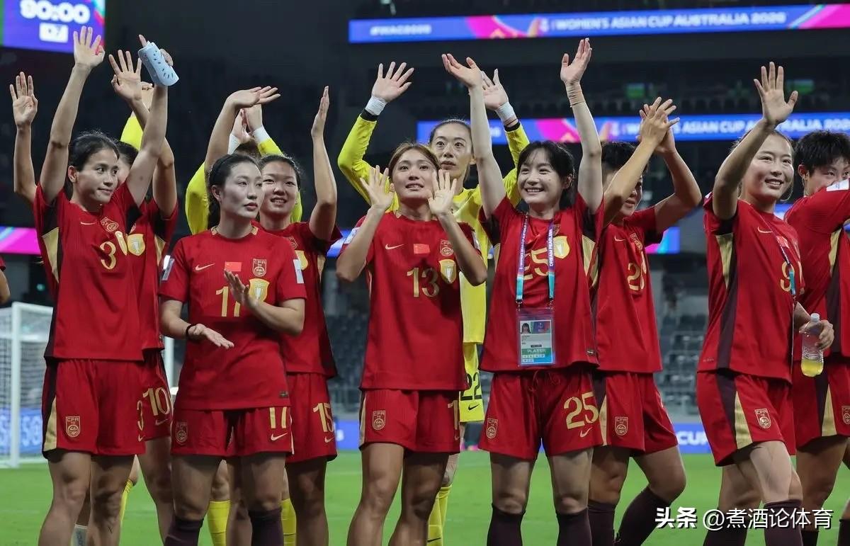 一、核心缺阵（最直接原因）

	•	王霜停赛：累计黄牌缺席半决赛，她是进攻大脑、