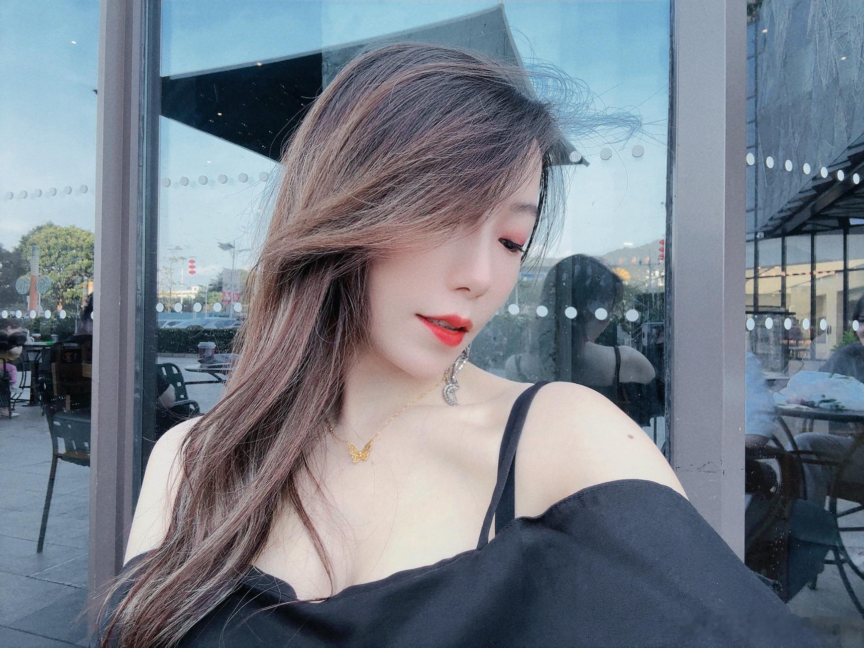 从磁场上讲 ,人只有快乐, 运气才会变好。  ​​​