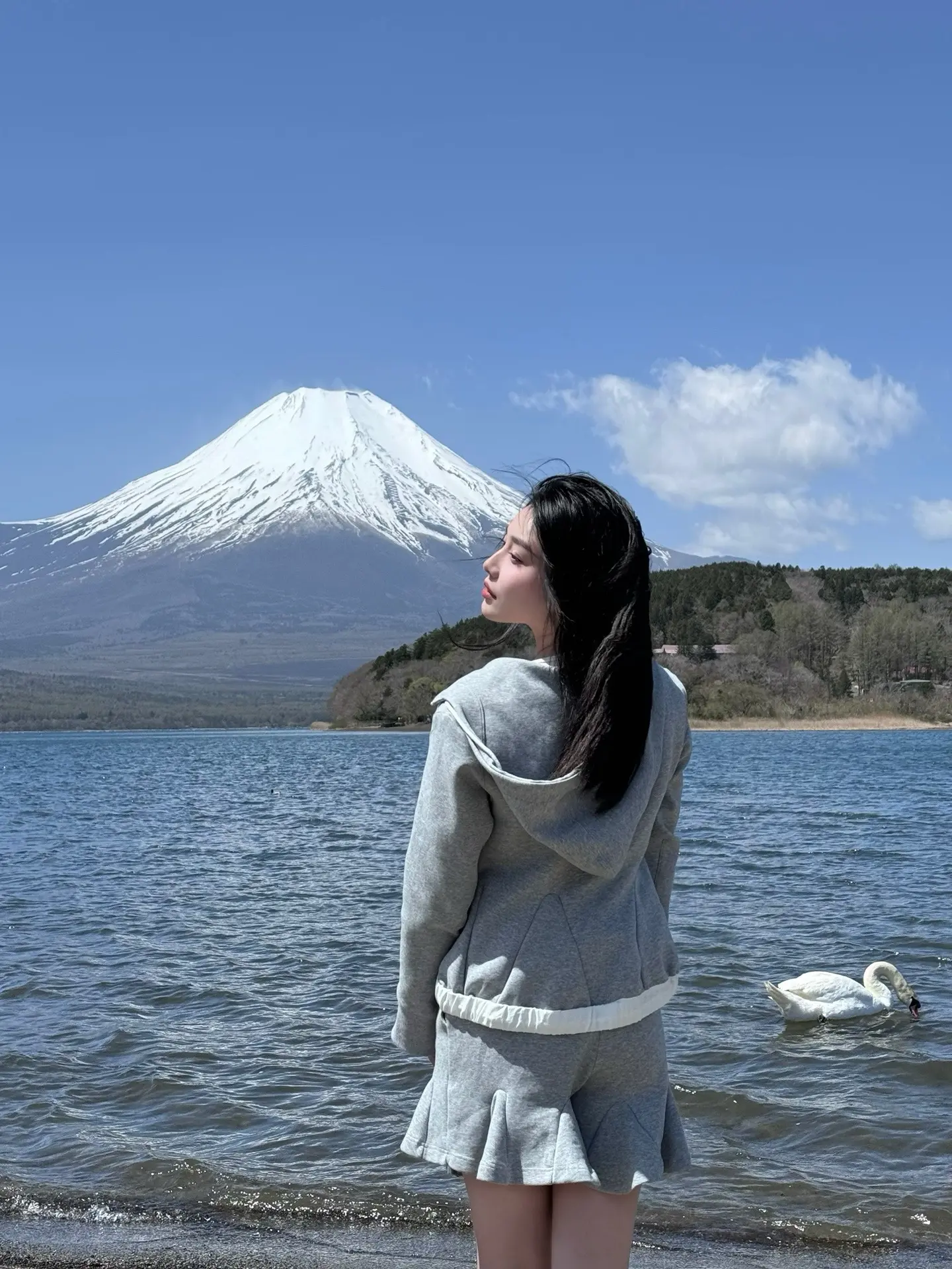 富士山下  爱就自己走过去拥抱它🗻。