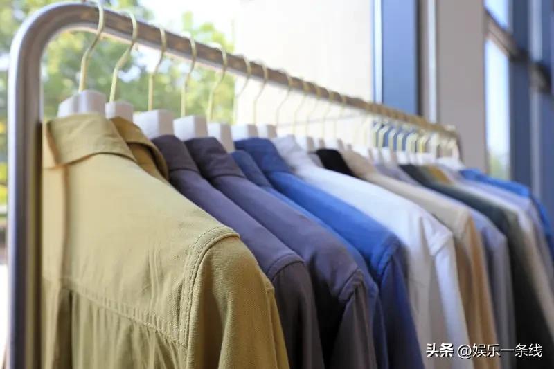 一件衣服穿了好几年丢人吗?我有一件衣服，穿了有四年，有四年半了每到冬天来临的时候