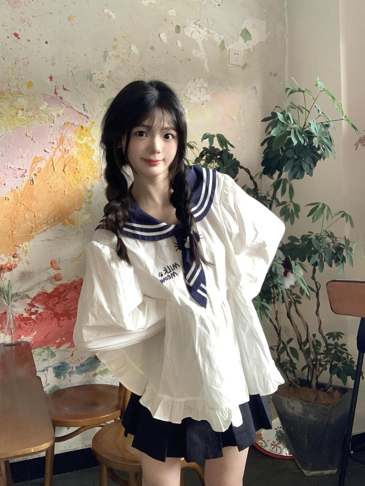 今天是甜妹、水手服拍照姿势📷