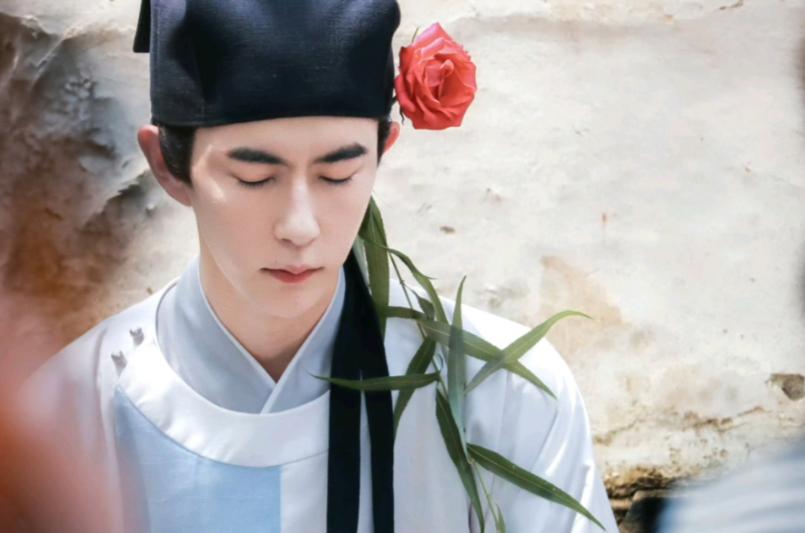 北宋有位顶流词人柳永，堪称北宋版方文山，词作风靡京城青楼，就连皇宫宴饮也时常传唱