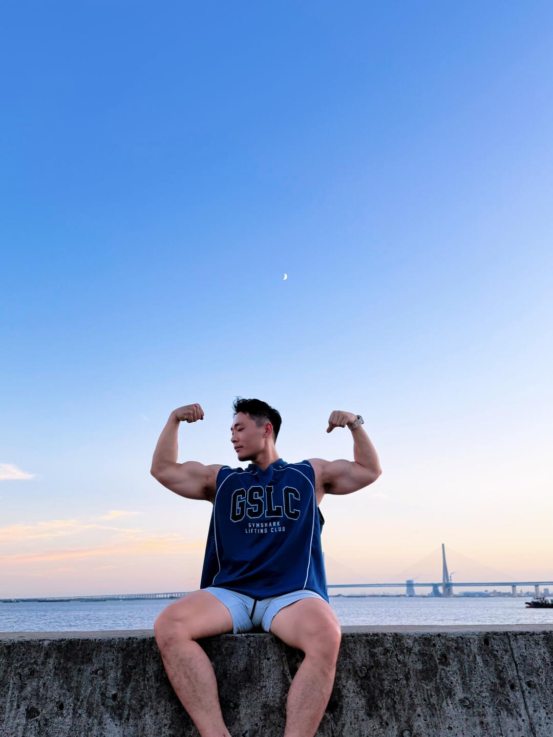 拖鞋都穿了 可惜啊涨潮了