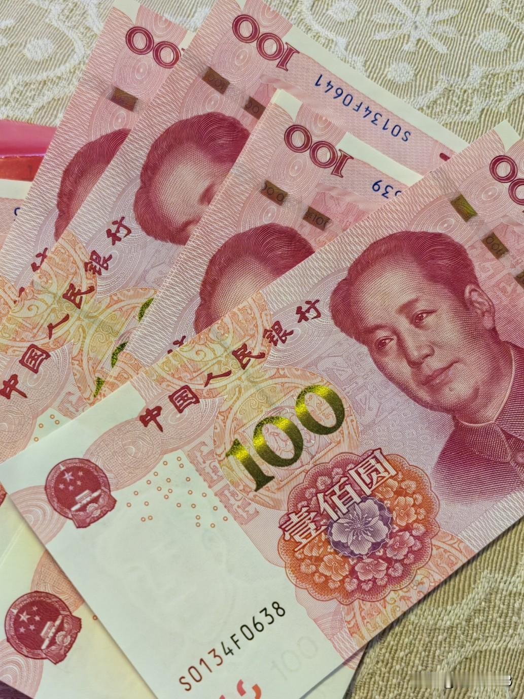 只是因为他们作案成本低，而且收益很高。一通电话、一个骗数就能实行诈骗，一旦有人上