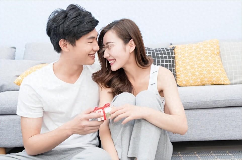 回顾广东一女子外阴痒,医生用镊子夹出9只阴虱!阴虱有2个传播途径

阴部瘙痒是妇