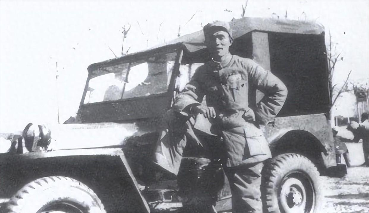 该军军长、政委、副军长同时被调离岗位，副军长公开表示：应主动承担责任，主动认错担