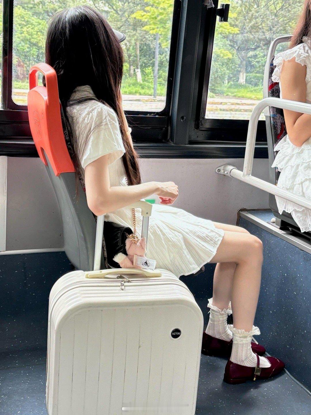 vocal！vocal！坐公交看见的啊啊啊啊啊啊啊幸好今天出门坐公交了🥹家人们