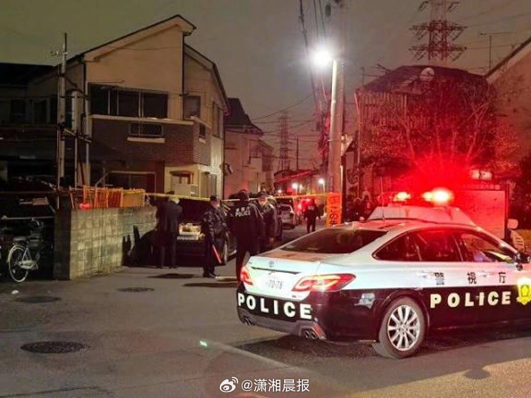 【#日本一家四口身亡屋内有带血斧头#，#日本男子见房门反锁报警发现妻儿身亡#】日