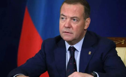 一旦战争打响，中国面临的第一波攻击，可能不是导弹，而是冻结3万亿外汇、切断SWI