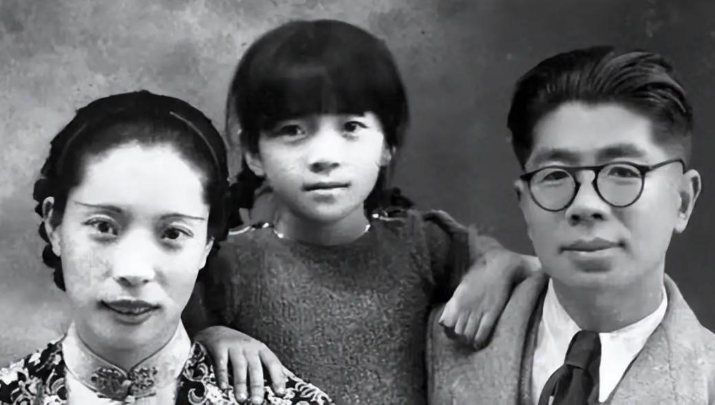 1945年，陈芝秀抛下年幼子女和丈夫常书鸿，跟下属私奔，多年，与女儿在杭州相遇，