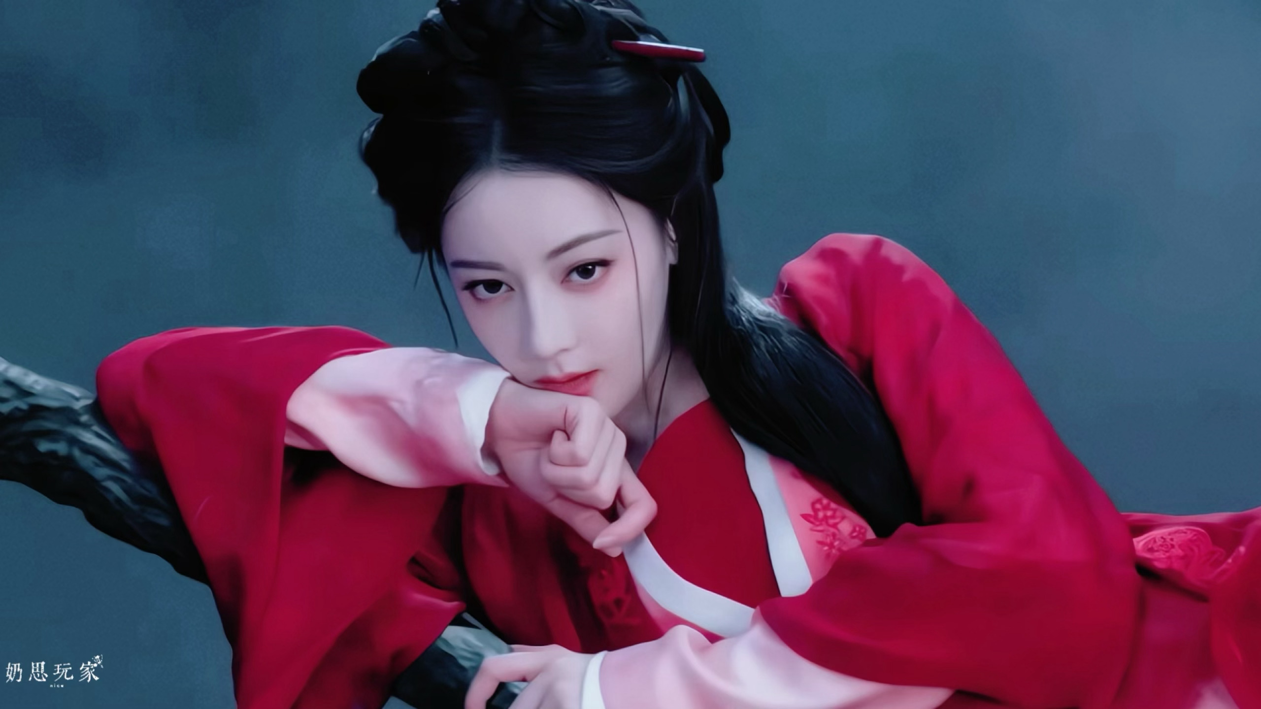 好想被贺思慕玩弄于股掌之间迪丽热巴白日提灯开播 