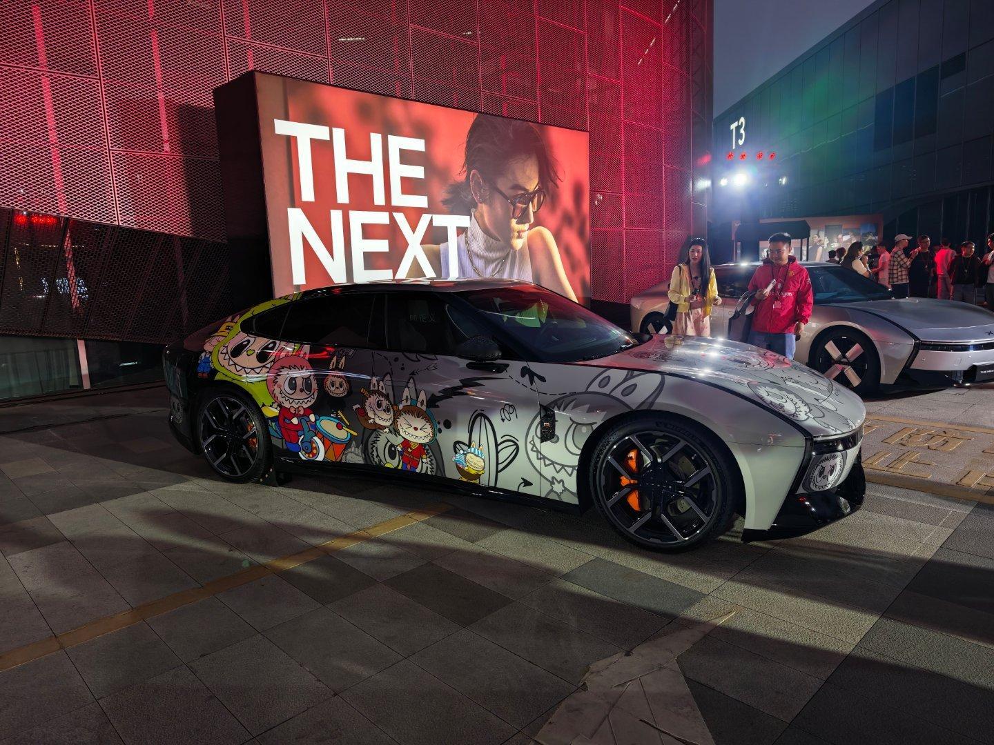 小鹏P7新色今日发布小鹏P7这次太全面了巨大量新P7车友聚会，还有一个超大号la